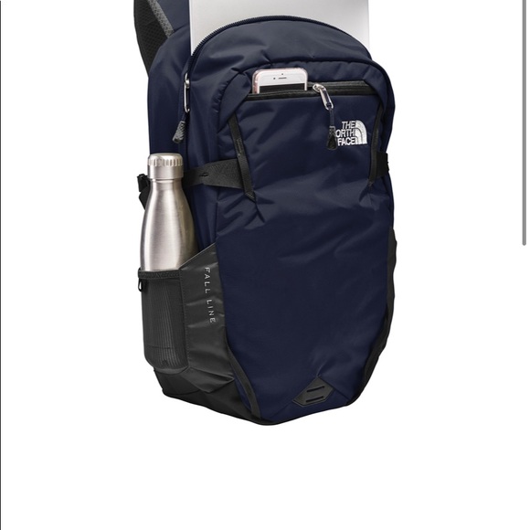 North Face Fall Line tech backpack - Picture 3 of 8